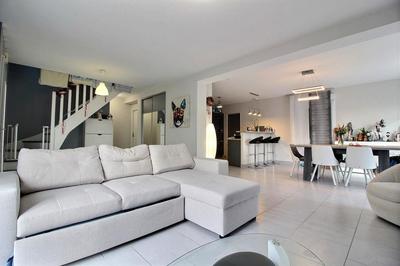 Maison - 157 m² - 6 pièces