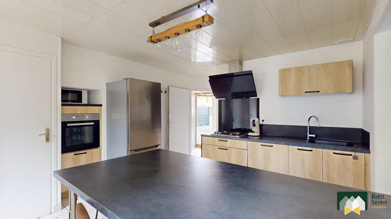 Maison - 104 m² - 4 pièces