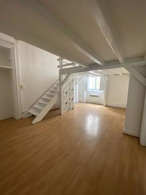 Studio - 47 m² - 2 pièces