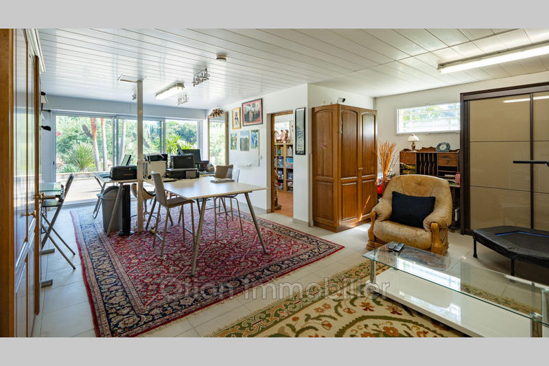 Villa - 300 m² - 9 pièces