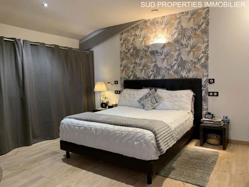 Propriété - 200 m² - 7 pièces