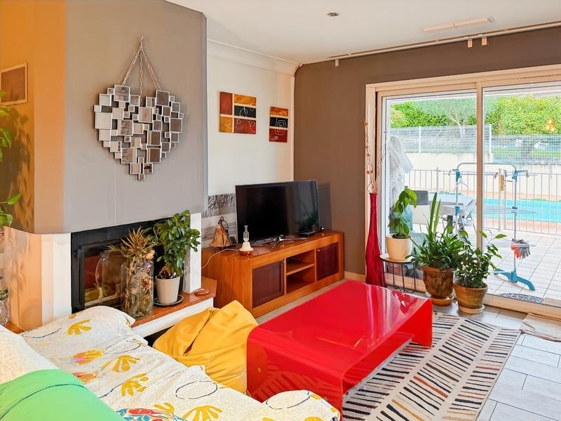 Maison - 196 m² - 8 pièces