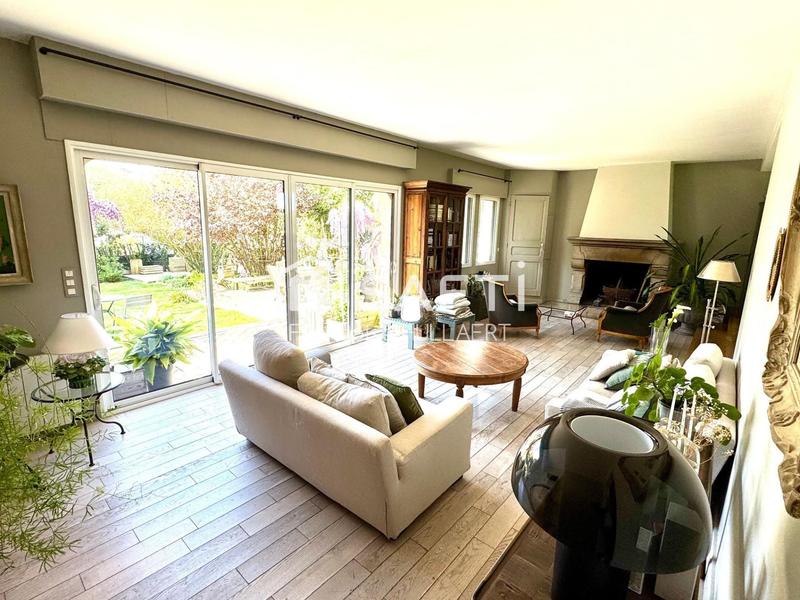 Maison - 185 m² - 7 pièces