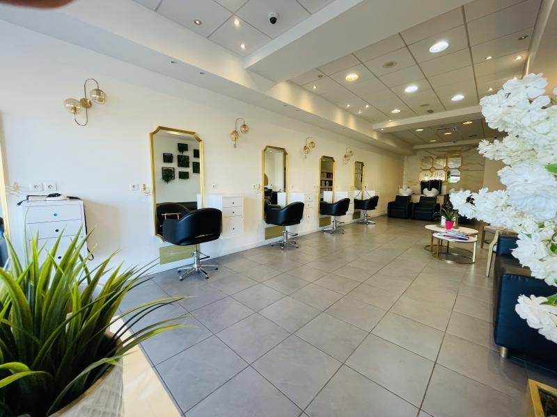 Local commercial - 94 m² - 2 pièces