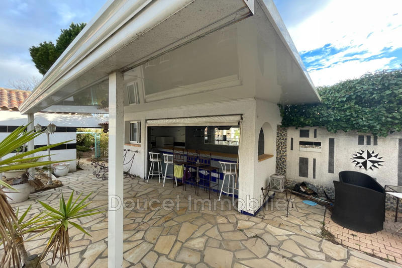 Villa - 226 m² - 11 pièces