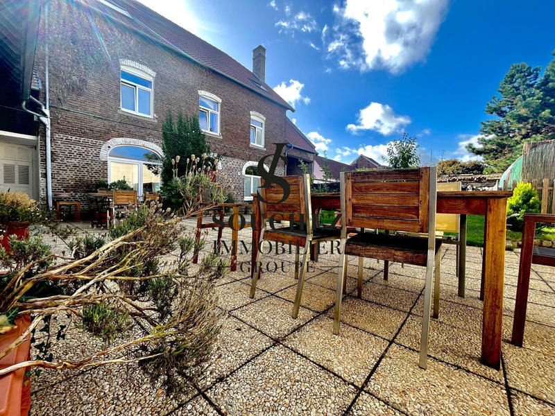 Maison - 328 m² - 7 pièces