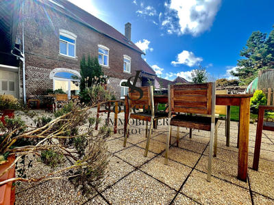 Maison - 328 m² - 7 pièces