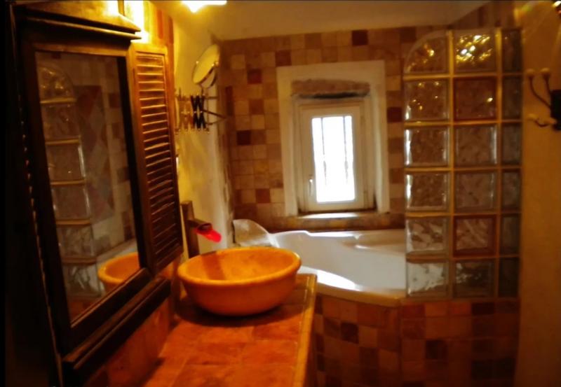 Propriété - 430 m² - 25 pièces