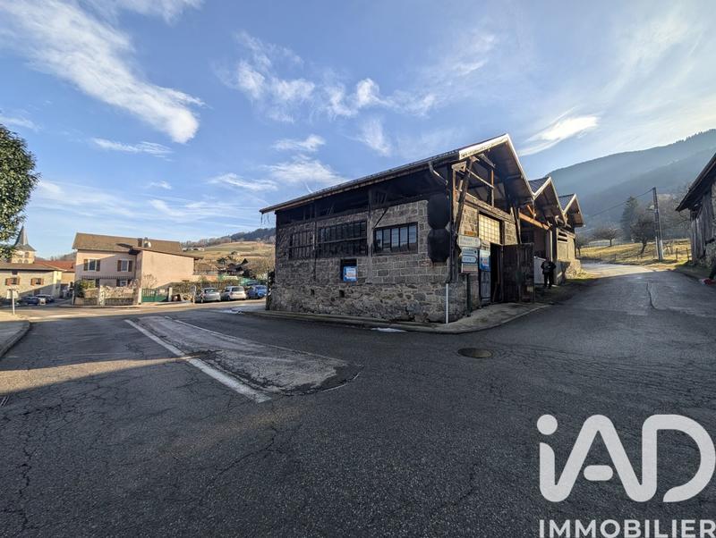 Maison - 208 m² - 1 pièce