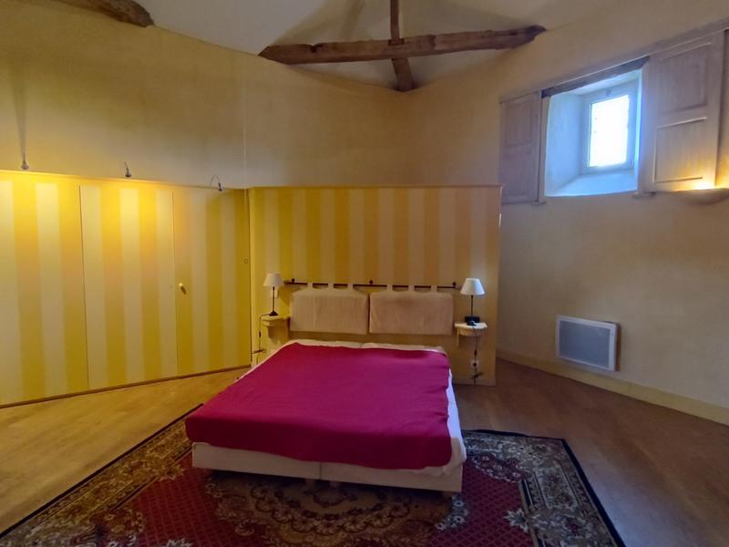 Maison - 350 m² - 8 pièces