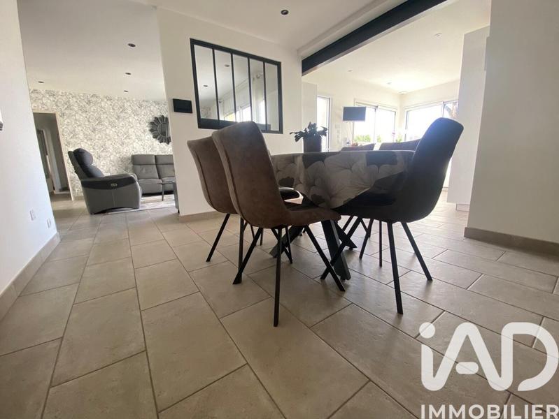 Maison - 121 m² - 5 pièces