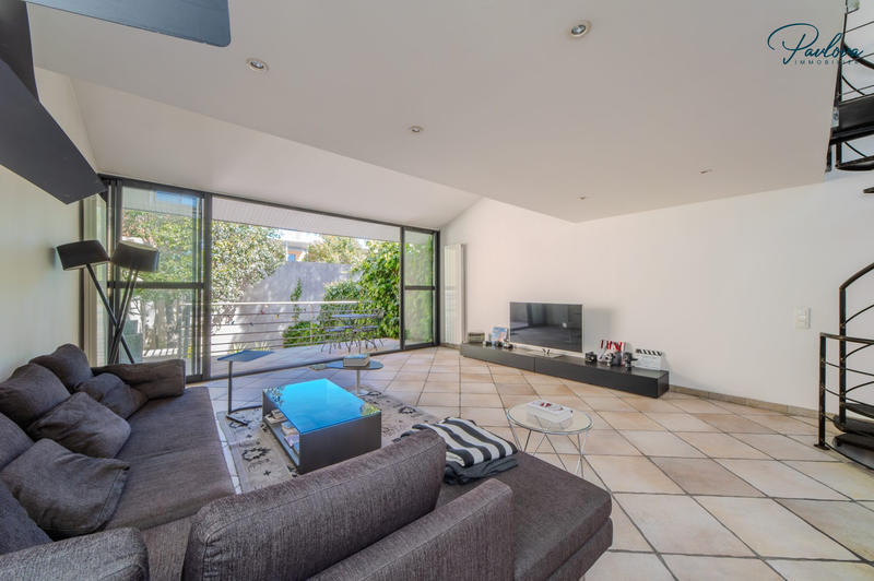 Maison - 203 m² - 6 pièces