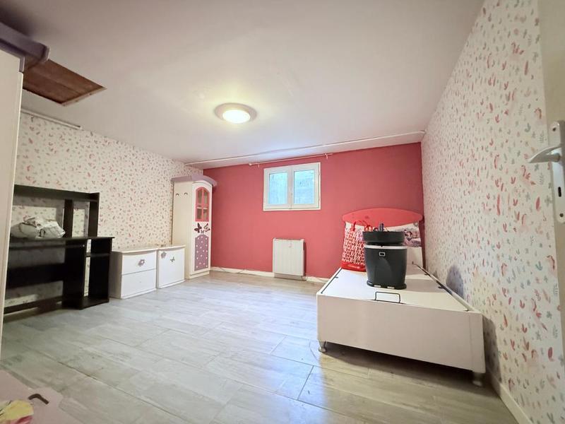 Maison - 202 m² - 7 pièces