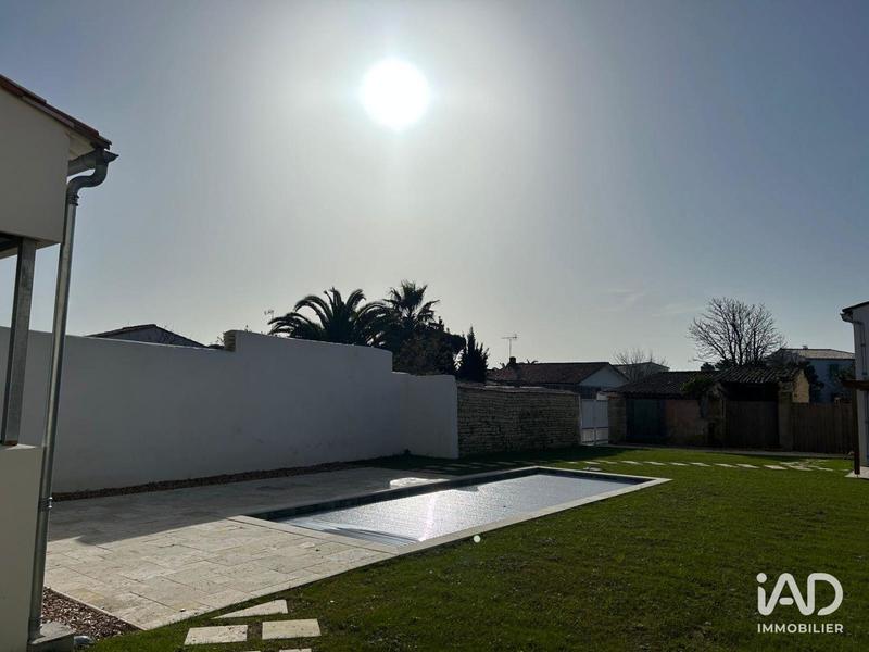 Maison - 397 m² - 7 pièces