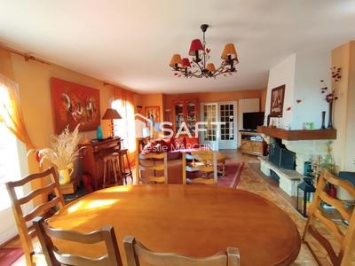 Maison - 192 m² - 9 pièces