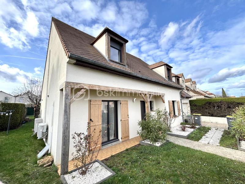 Maison - 159 m² - 8 pièces