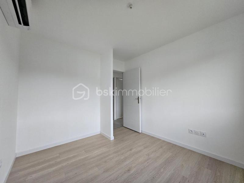 Pavillon - 93 m² - 5 pièces