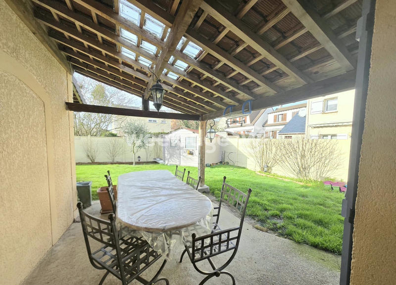 Maison - 97 m² - 4 pièces