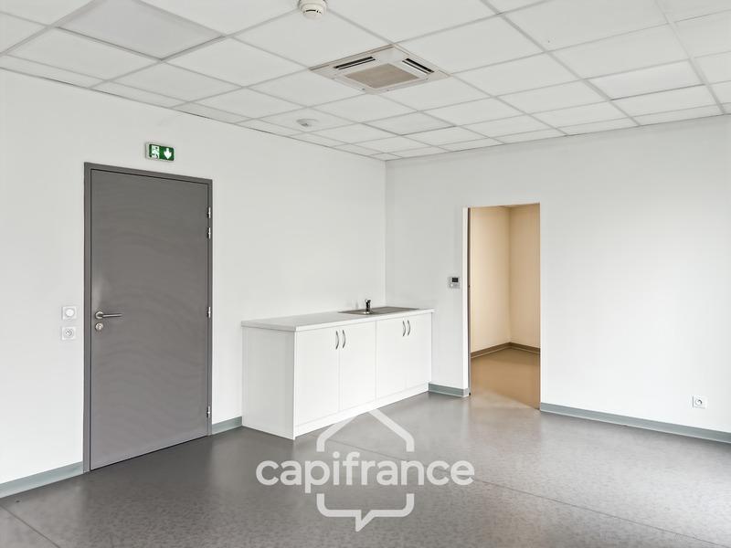 Local d'activité / Entrepôt - 30 m² - 2 pièces