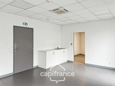 Local d'activité / Entrepôt - 30 m² - 2 pièces
