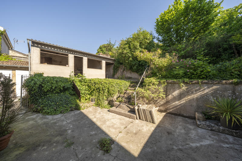 Maison - 270 m² - 11 pièces