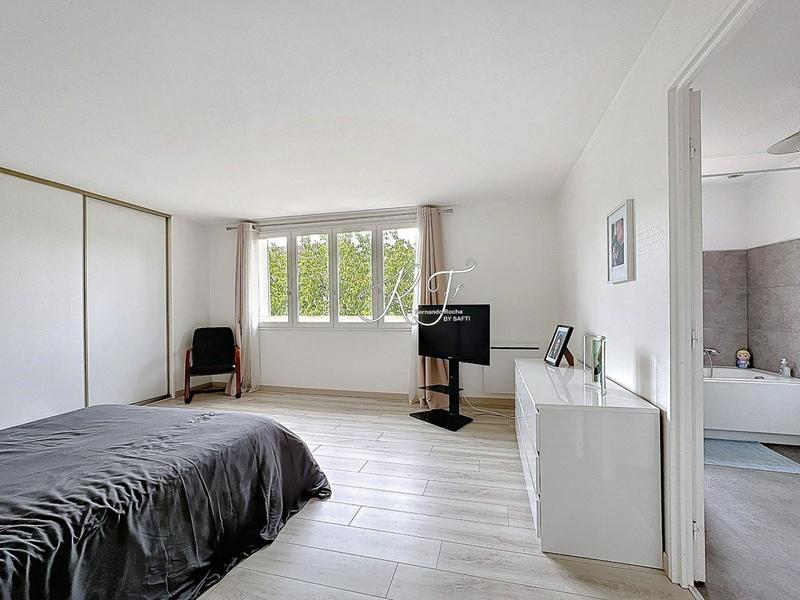 Maison - 152 m² - 7 pièces