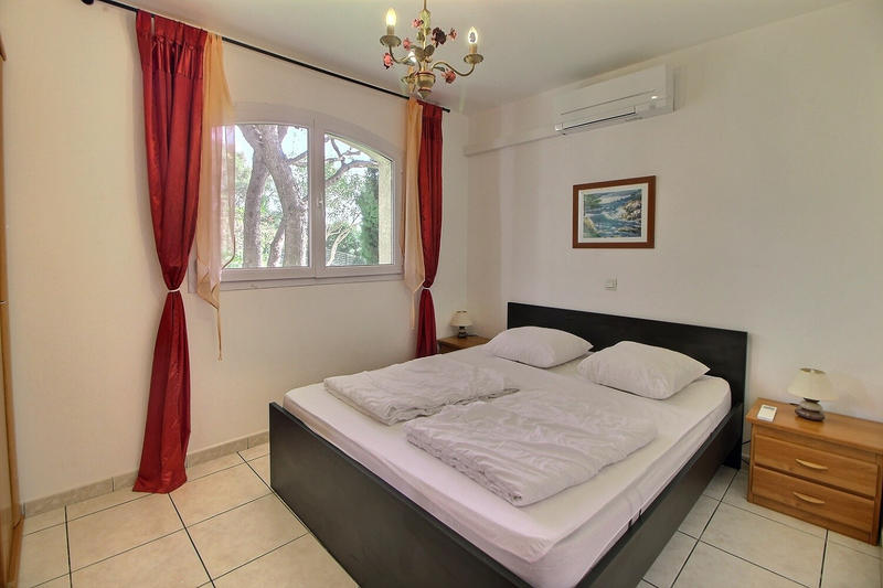 Villa - 249 m² - 11 pièces