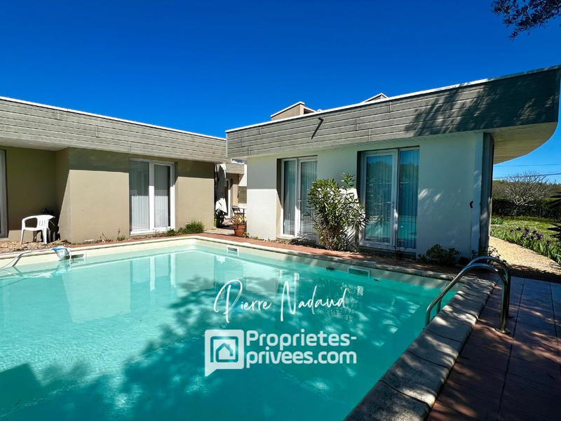 Maison - 207 m² - 5 pièces