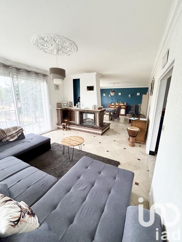 Maison - 279 m² - 11 pièces