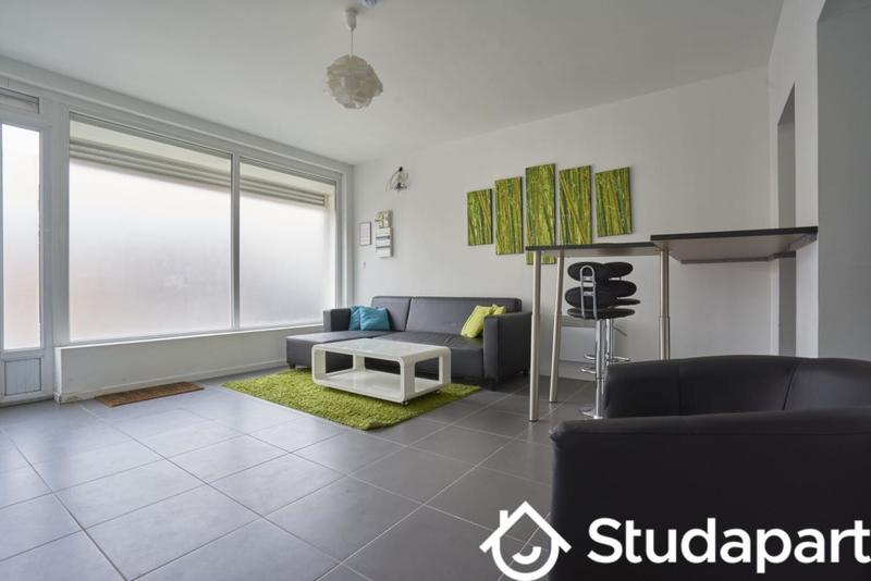 Chambre - 12 m² - 1 pièce