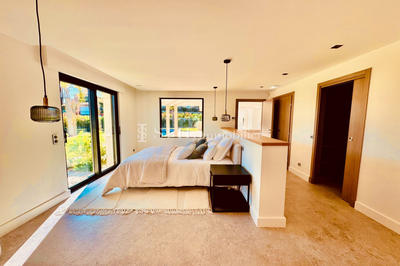 Villa - 266 m² - 5 pièces