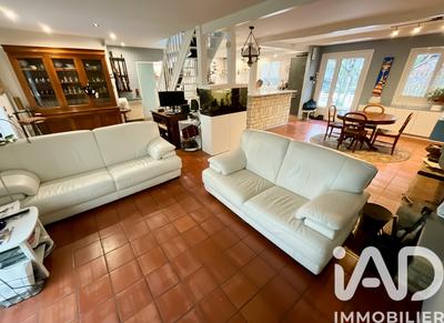 Maison - 176 m² - 6 pièces
