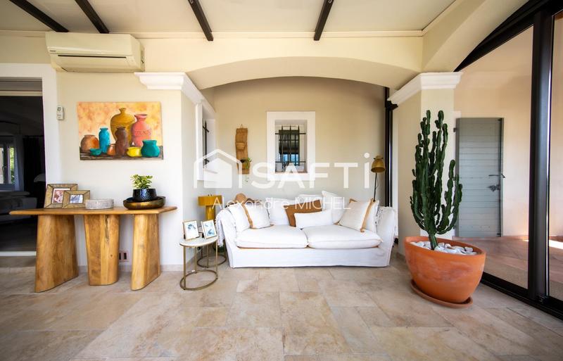 Villa - 200 m² - 6 pièces