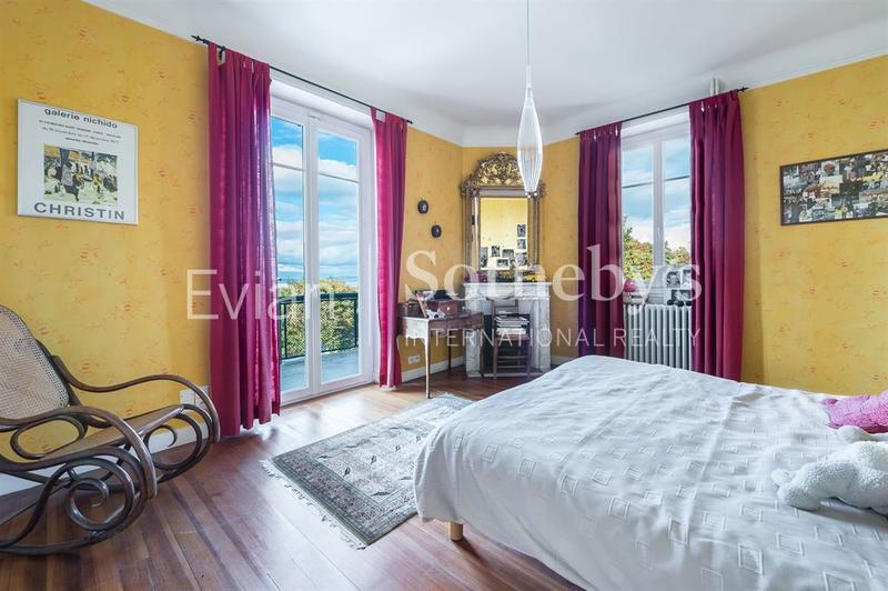 Maison - 400 m² - 13 pièces