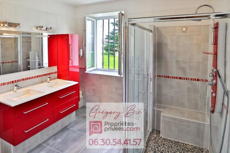 Corps de ferme - 435 m² - 11 pièces