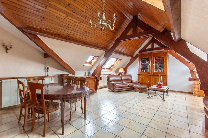 Maison - 232 m² - 11 pièces