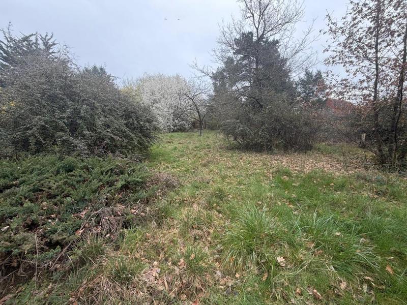 Terrain constructible - 857 m²