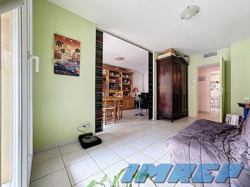 Appartement - 90 m² - 4 pièces