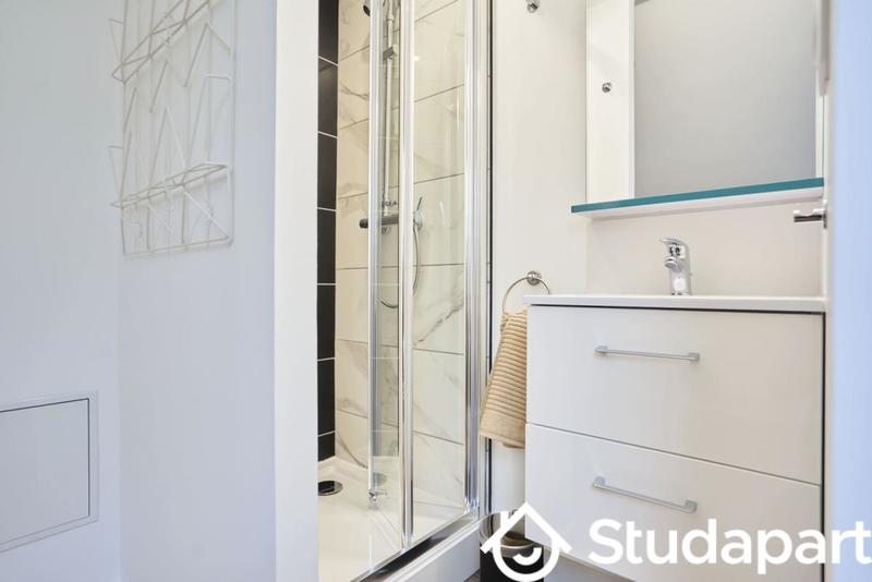 Chambre - 9 m² - 1 pièce