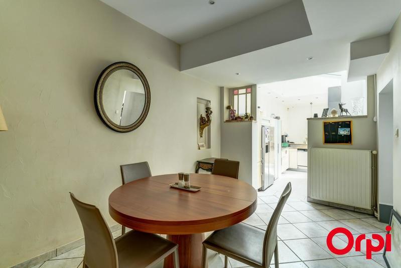 Villa - 235 m² - 7 pièces