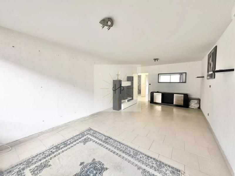 Appartement - 77 m² - 5 pièces