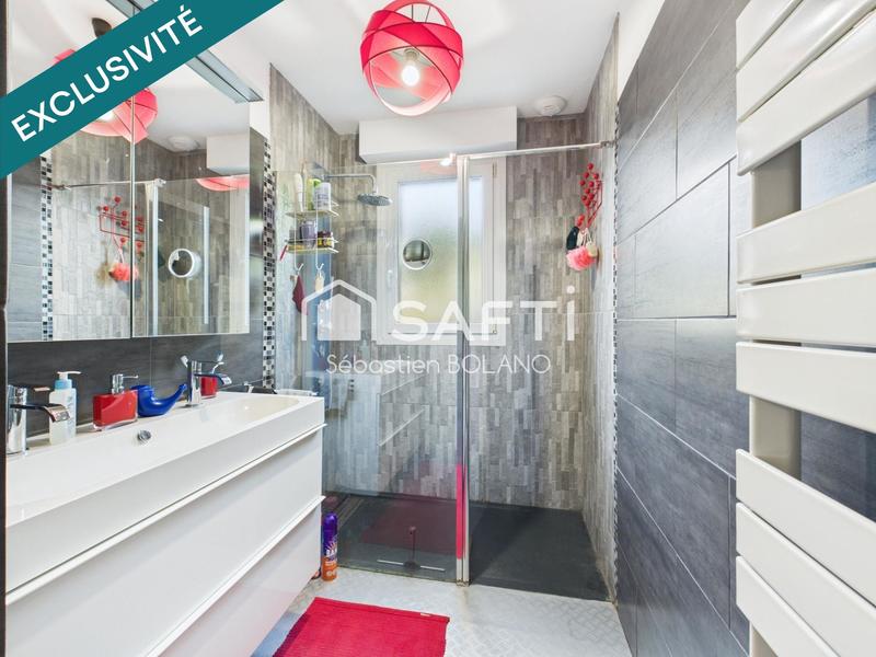 Maison - 208 m² - 7 pièces