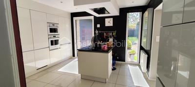 Propriété - 277 m² - 10 pièces