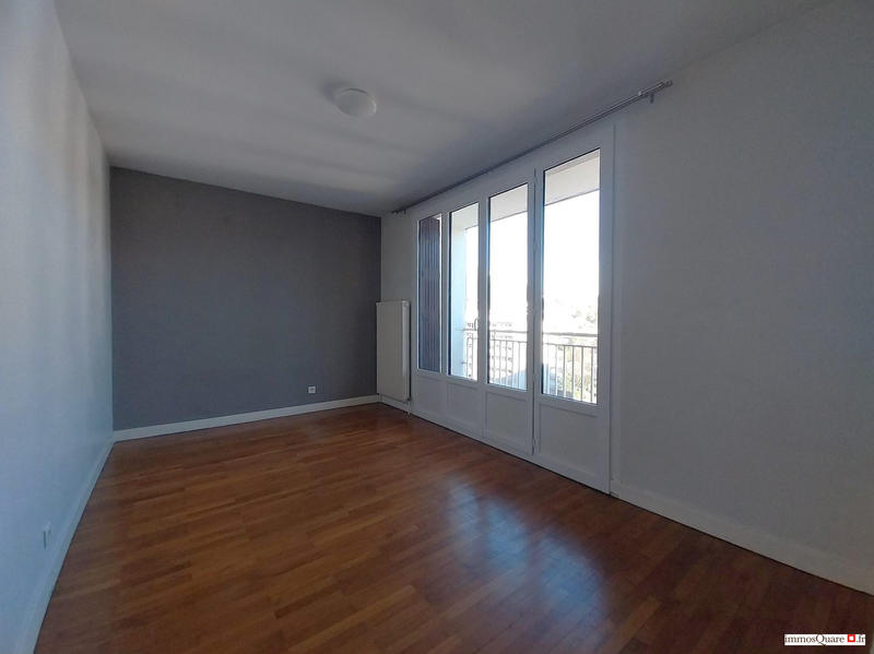 Appartement - 100 m² - 5 pièces