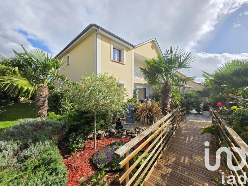 Maison - 181 m² - 8 pièces