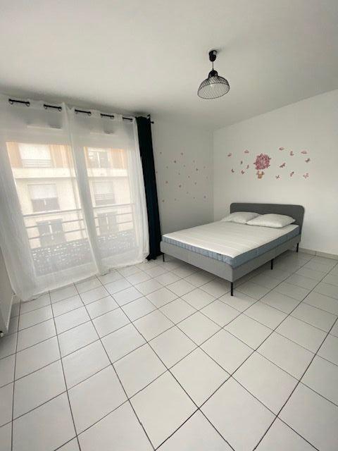 Studio - 30 m² - 1 pièce