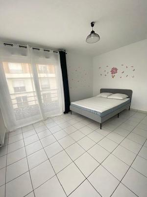 Studio - 30 m² - 1 pièce