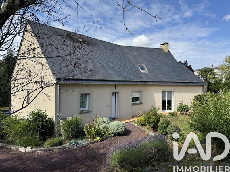 Maison - 210 m² - 7 pièces