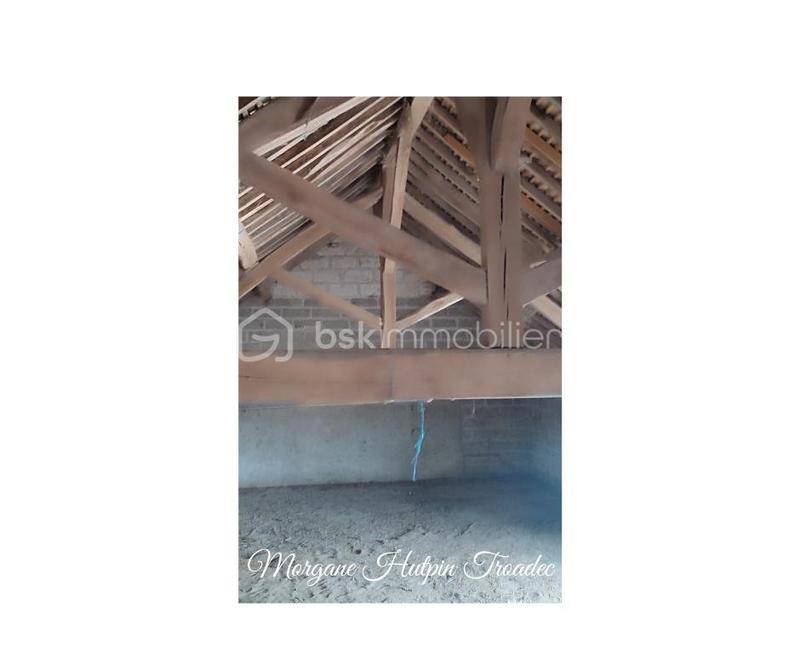 Grange - 250 m² - 1 pièce