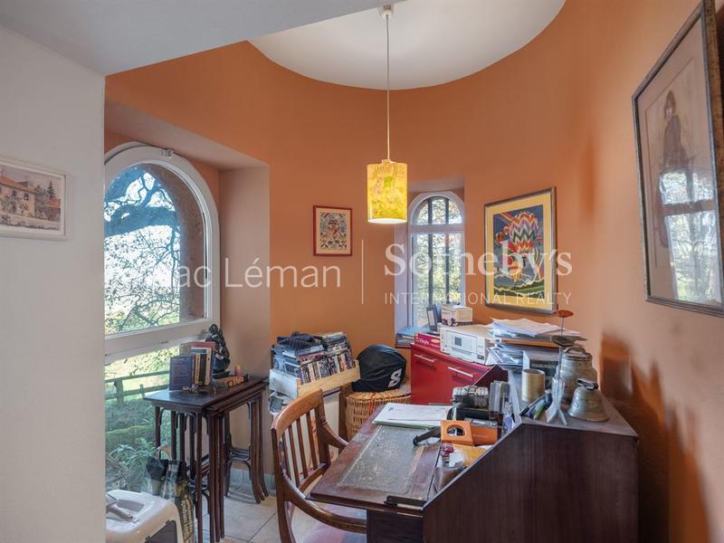 Maison - 306 m² - 7 pièces